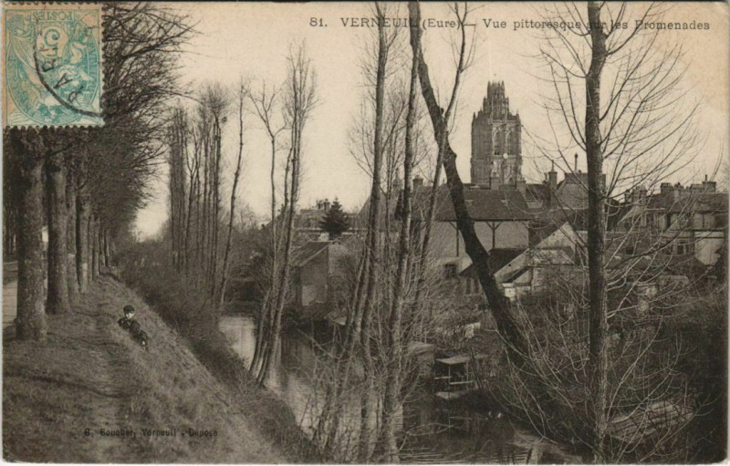 Carte postale ancienne Verneuil-sur-Avre Vue Pittoresque sur les Promenades