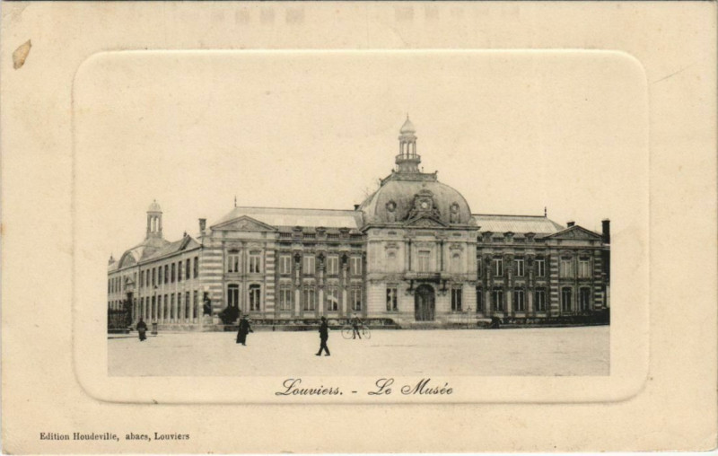 Carte postale ancienne Louviers Le Musee à Louviers