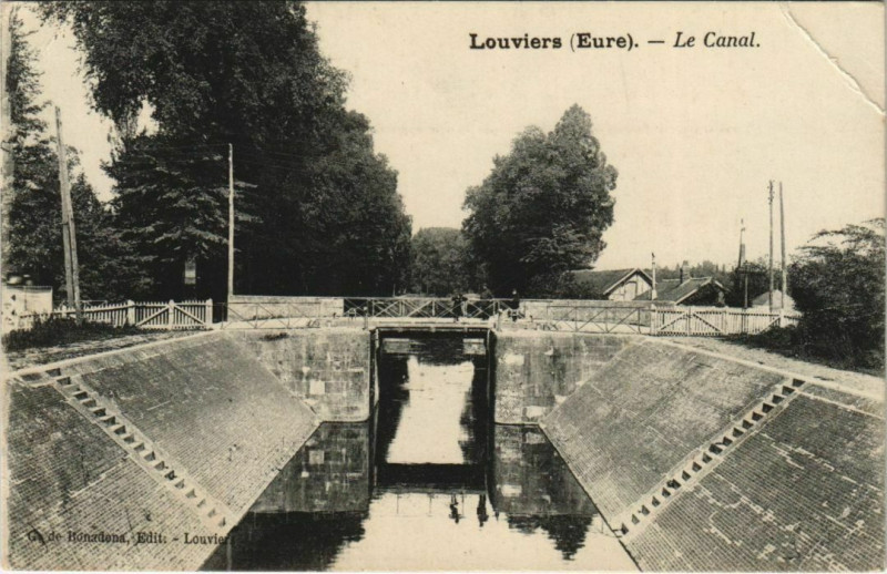 Carte postale ancienne Louviers Le Canal à Louviers