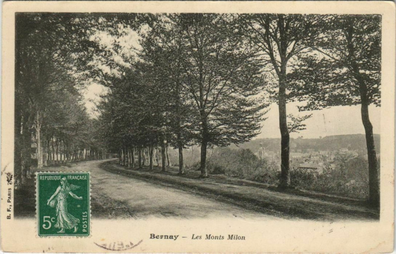 Carte postale ancienne Bernay Les Monts Milon à Bernay