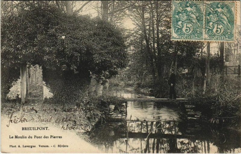 Carte postale ancienne Breuilpont Le Moulin du Pont des Pierres à Breuilpont