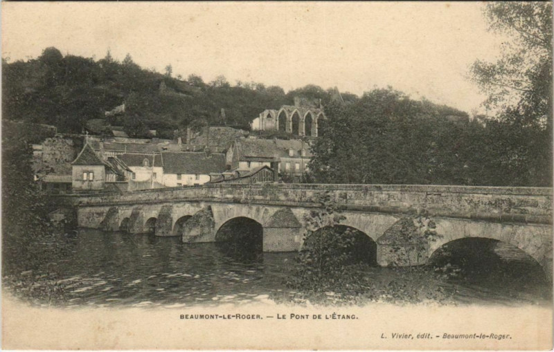 Carte postale ancienne Beaumont-le-Roger Le Pont de l'Etang à Beaumont-le-Roger