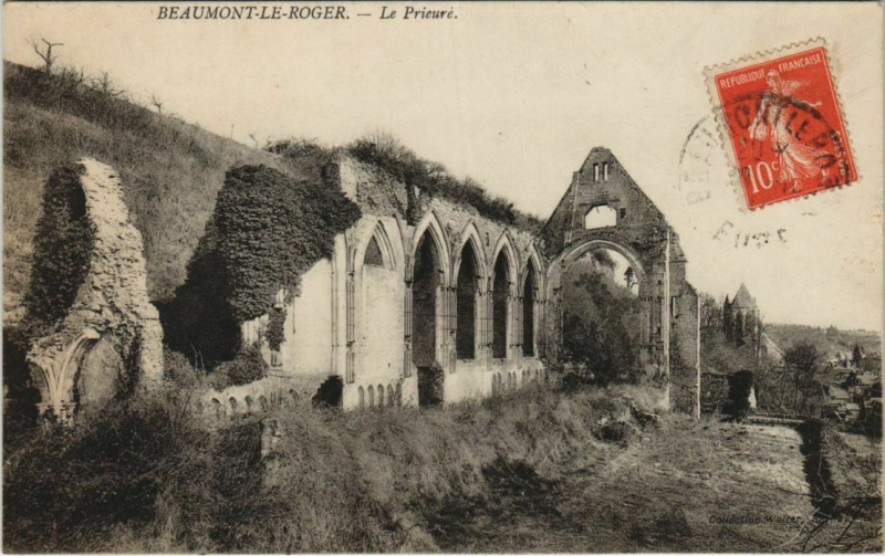 Carte postale ancienne Beaumont-le-Roger Le Prieure à Beaumont-le-Roger