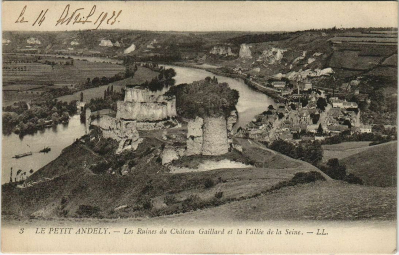 Carte postale ancienne Les Andelys Le Petit-Andely - Les Ruines du Chateau Gaillard aux Andelys