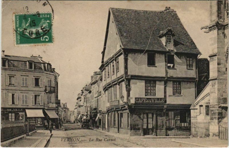 Carte postale ancienne Vernon La Rue Carnot à Vernon