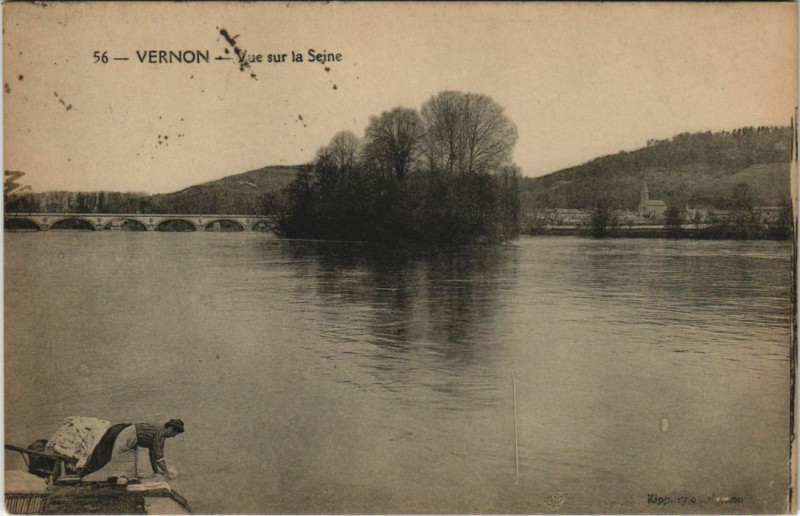 Carte postale ancienne Vernon Vue sur la Seine à Vernon