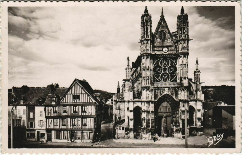 Carte postale ancienne Verneuil-sur-Avre La Cathedrale