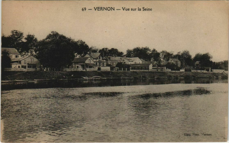 Carte postale ancienne Vernon Vue sur la Seine à Vernon