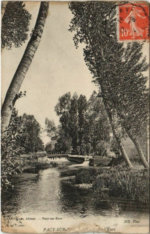 Carte postale ancienne Pacy-sur-Eure L'Eure à Pacy-sur-Eure