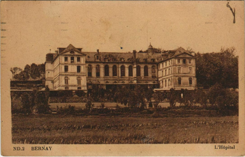 Carte postale ancienne Bernay L'Hopital à Bernay