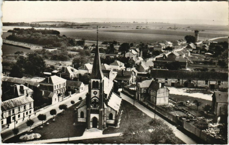 Carte postale ancienne La Couture-Boussey L'Eglise à La Couture-Boussey