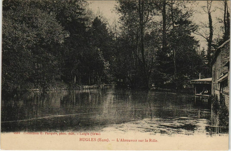 Carte postale ancienne Rugles L'Abreuvoir sur la Risle à Rugles