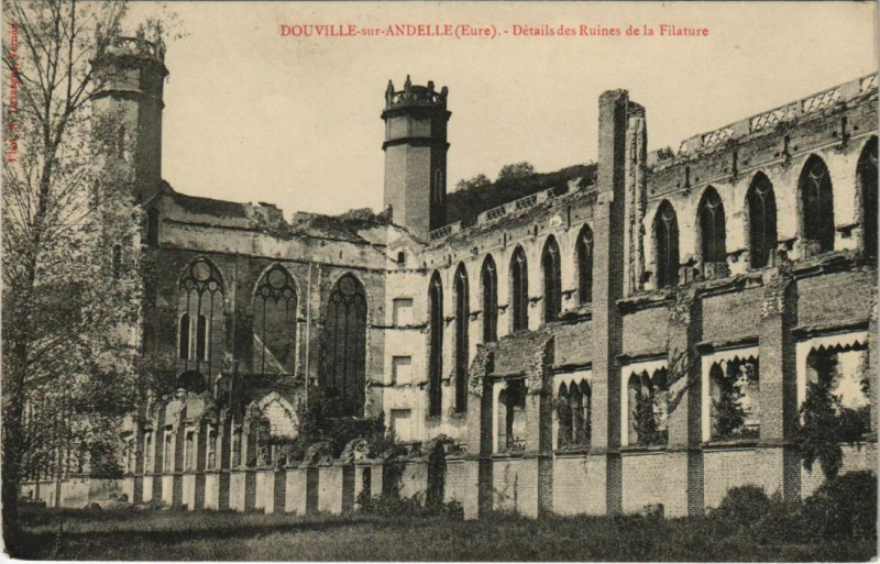 Carte postale ancienne Douville-sur-Andelle Details des Ruines de la Filature à Douville-sur-Andelle