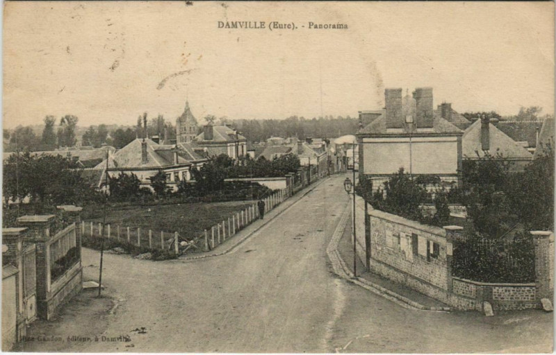 Carte postale ancienne Damville Panorama