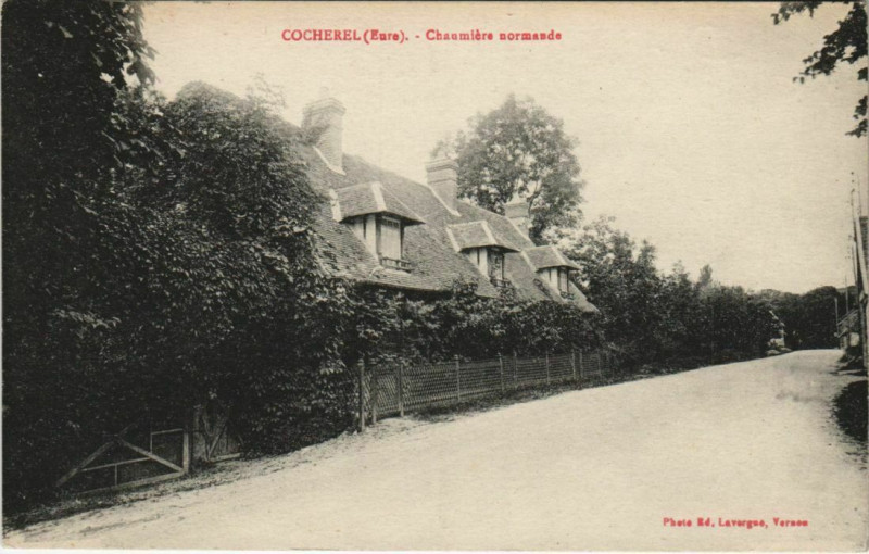 Carte postale ancienne Cocherel Chaumiere Normande