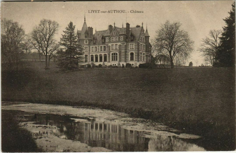 Carte postale ancienne Livet-sur-Authou Chateau à Authou