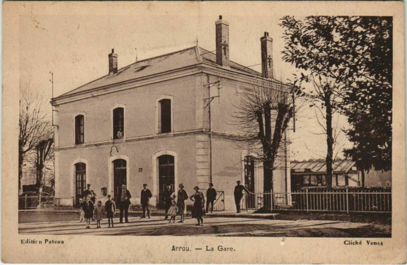 Carte postale ancienne Arrou La Gare