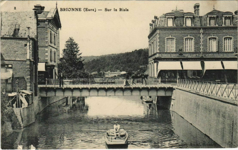 Carte postale ancienne Brionne Sur la Risle à Brionne