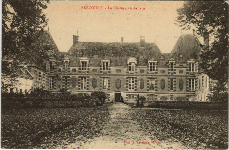 Carte postale ancienne Brecourt Le Chateau Vu de Face