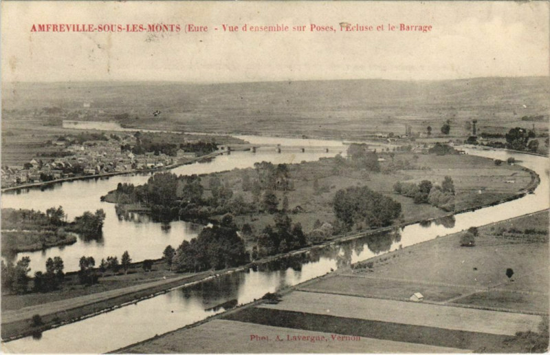Carte postale ancienne Amfreville-sous-les-Monts Vue d'Ensemble sur Poses - L'Ecluse à Amfreville-sous-les-Monts