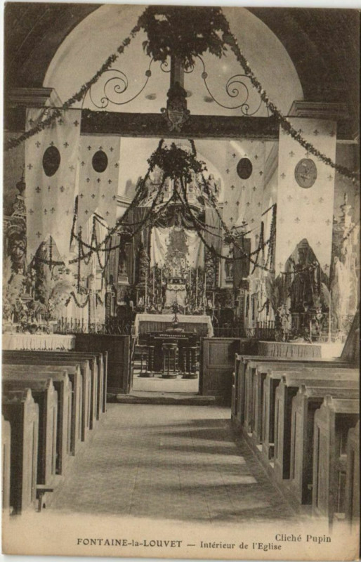 Carte postale ancienne Fontaine-la-Louvet Interieur de l'Eglise à Fontaine-la-Louvet