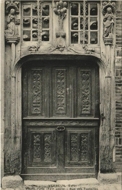 Carte postale ancienne Verneuil-sur-Avre Vieille Porte - Rue des Tanneries