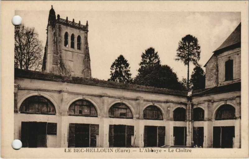 Carte postale ancienne Le Bec-Hellouin L'Abbaye - Le Cloitre au Bec-Hellouin