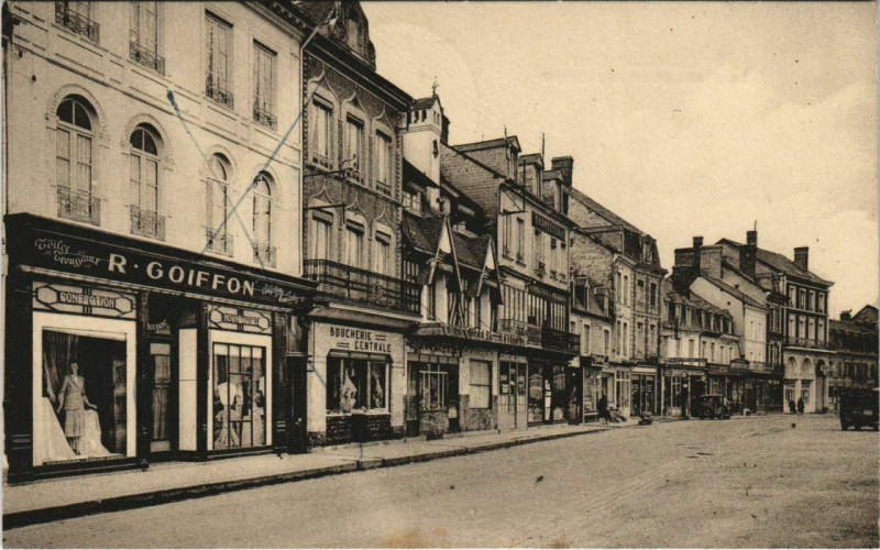 Carte postale ancienne Beuzeville La Place de la Republique à Beuzeville