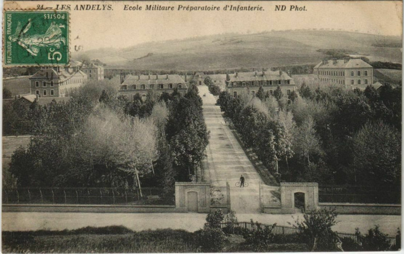 Carte postale ancienne Les Andelys Ecole Militaire Preparatoire d'Infanterie aux Andelys