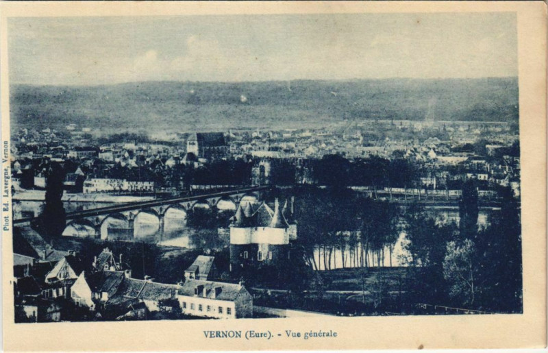 Carte postale ancienne Vernon Vue Generale à Vernon