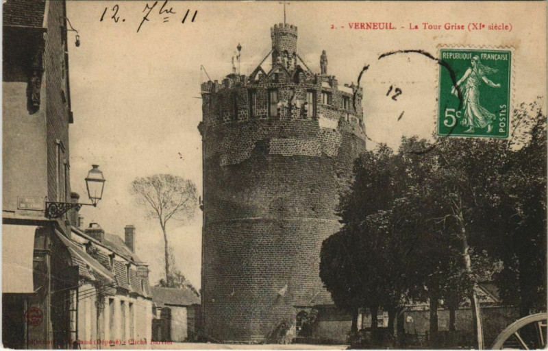 Carte postale ancienne Verneuil-sur-Avre La Tour Grise