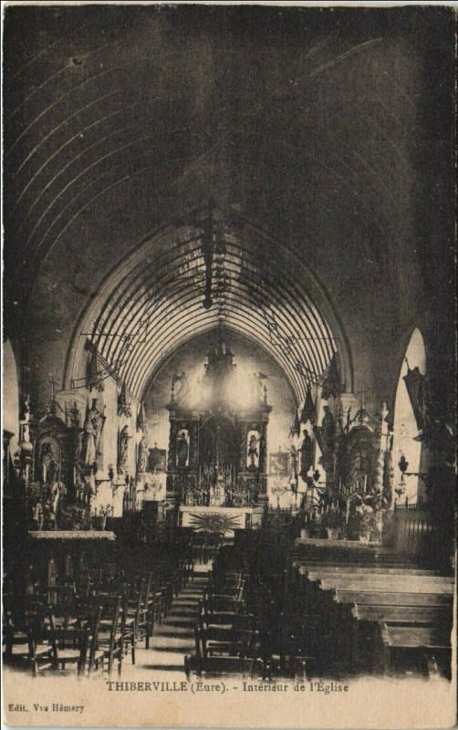 Carte postale ancienne Thiberville Interieur de l'Eglise à Thiberville