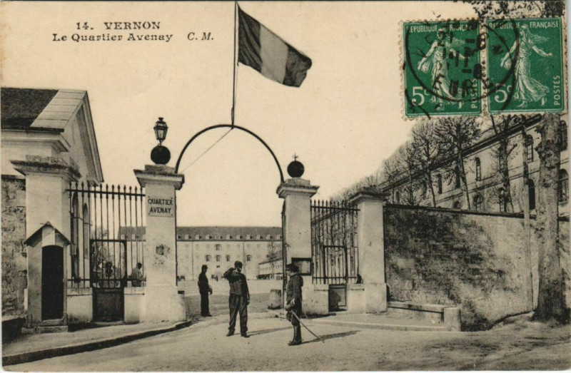 Carte postale ancienne Vernon Le Quartier Avenay à Vernon