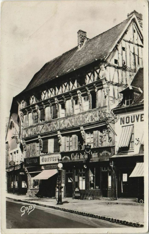 Carte postale ancienne Gaillon Vieille Maison Normande à Gaillon
