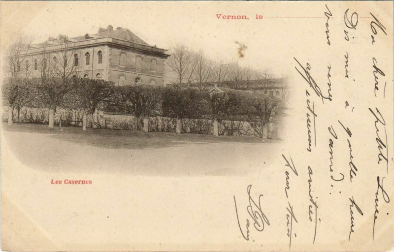 Carte postale ancienne Vernon Les Casernes à Vernon