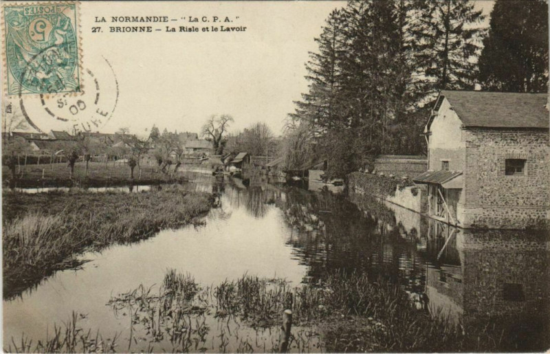 Carte postale ancienne Brionne La Risle et le Lavoir à Brionne