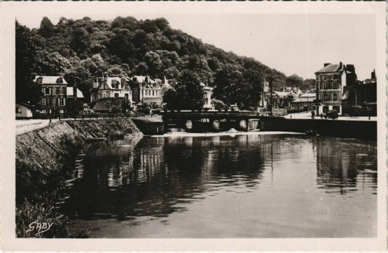 Carte postale ancienne Pont-Audemer Barrage sur la Risle à Pont-Audemer
