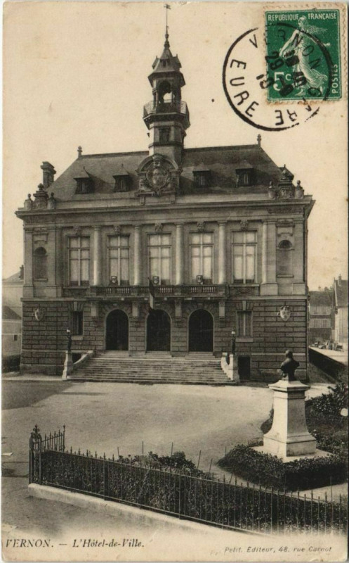 Carte postale ancienne Vernon L'Hotel-de-Ville à Vernon