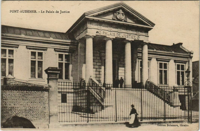 Carte postale ancienne Pont-Audemer Le Palais de Justice à Pont-Audemer