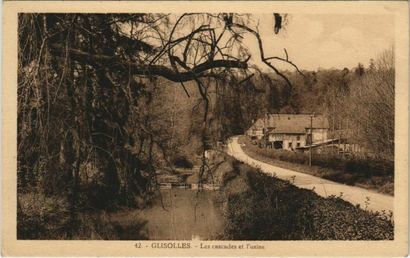 Carte postale ancienne Glisolles Les Cascades et l'Usine à Glisolles