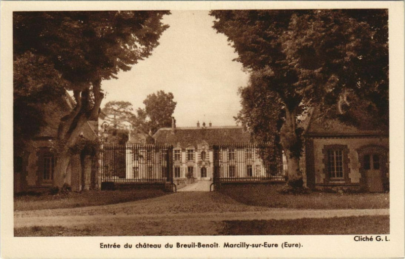 Carte postale ancienne Marcilly-sur-Eure Entree du Chateau du Breuil-Benoit à Marcilly-sur-Eure