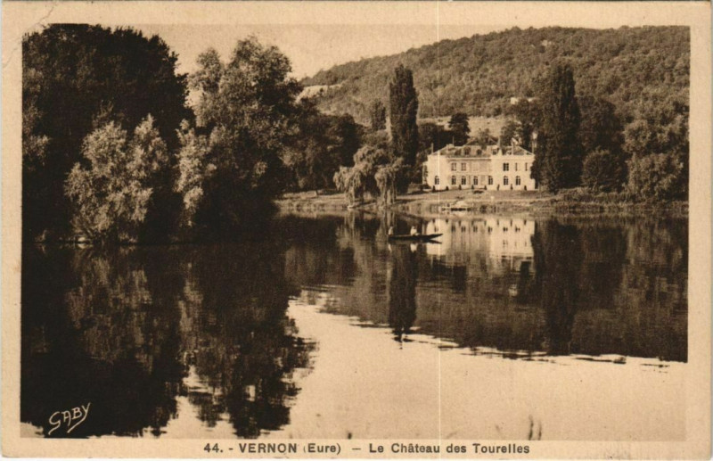 Carte postale ancienne Vernon Le Chateau des Tourelles à Vernon