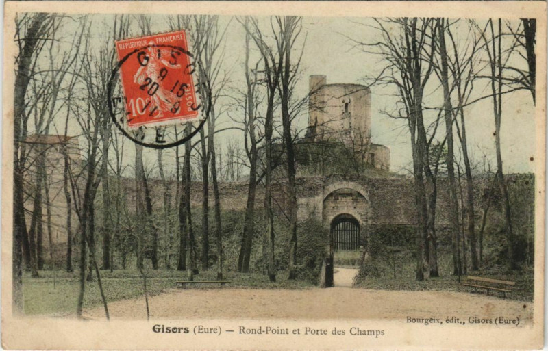 Carte postale ancienne Gisors Rond-Point et Porte des Champs à Gisors