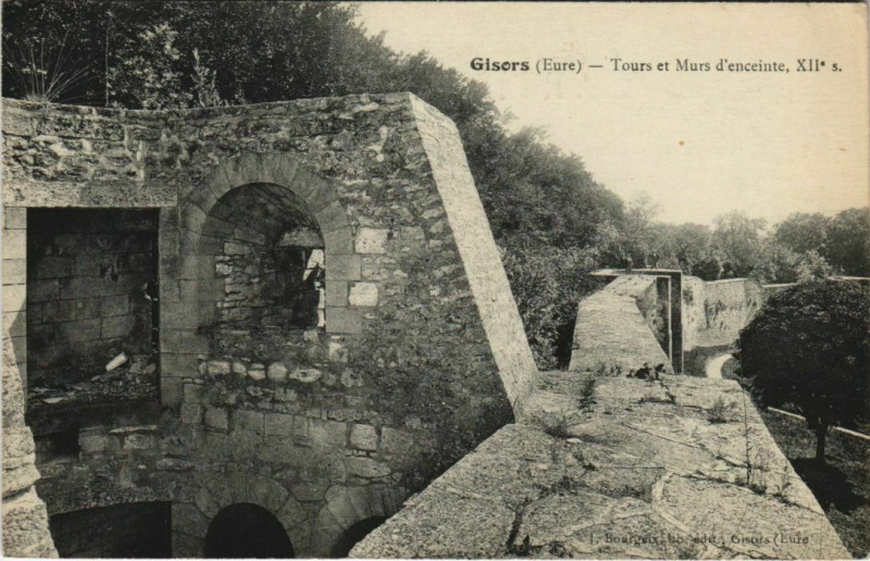 Carte postale ancienne Gisors Tours et Murs d'Enceinte à Gisors