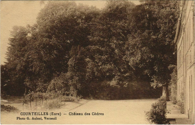 Carte postale ancienne Courteilles Chateau des Cedres à Courteilles