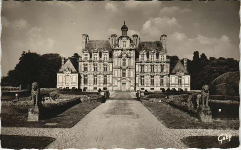 Carte postale ancienne Beaumesnil Le Chateau - Entree de la Cour d'Honneur