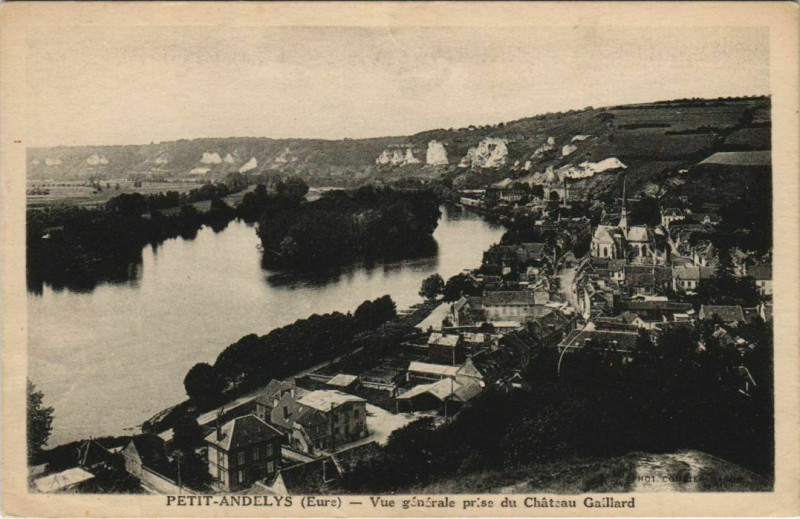 Carte postale ancienne Les Andelys Petit-Andelys - Vue Generale prise du Chateau aux Andelys