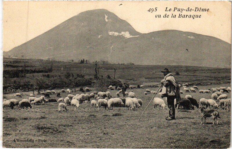 Carte postale ancienne Le Puy de Dome vu de la Baraque