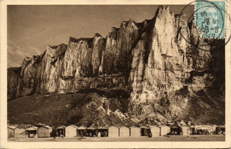 Carte postale ancienne Le Treport - (Seine-Inferieure) - Les falaises au Tréport