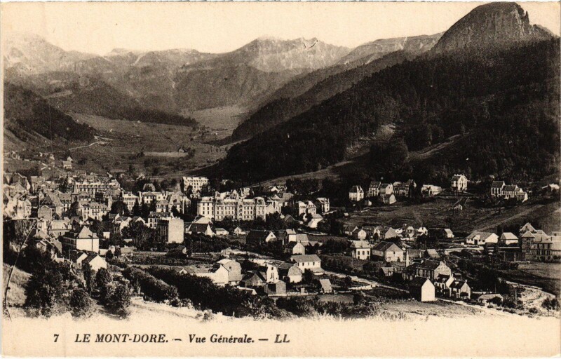 Carte postale ancienne Le Mont-Dore Vue Generale à Mont-Dore